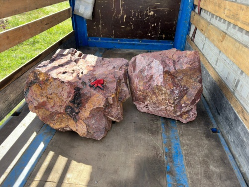 Ландшафтные глыбы красно-фиолетовые 200-1000 килограмм купить в Михайловске