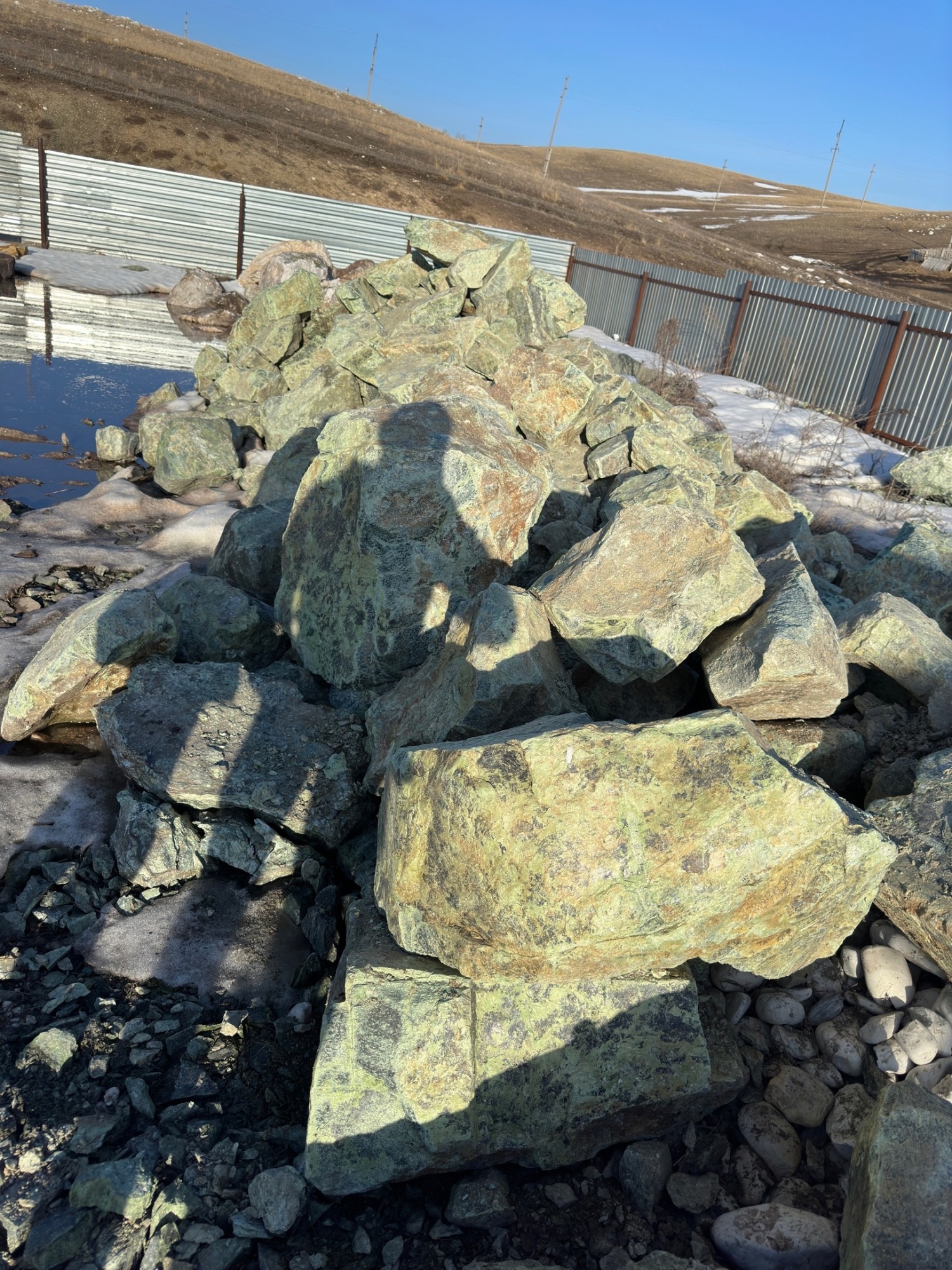 Камни для ландшафтного дизайна зелёные 10-60 килограмм купить в Михайловске