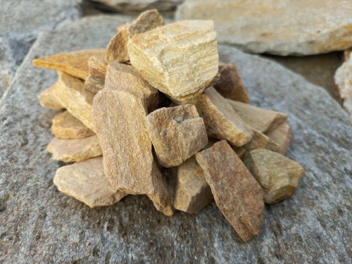 Златолит жёлтый декоративная каменная крошка купить в Михайловске