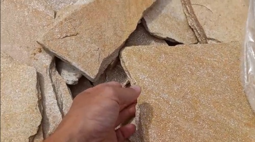 Плитняк златолит жёлтый золотистый для отмостки купить в Михайловске