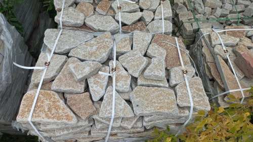 Гранитный плитняк галтованный для парковки купить в Михайловске