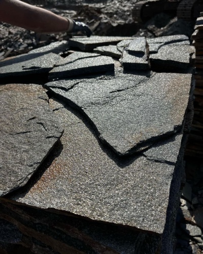 Плитняк златолит серебристый для фасада купить в Михайловске