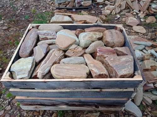 Златолит жёлтый, жёлто-зелёный глыбки и валуны для ланшафтного дизайна купить в Михайловске