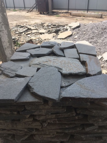 Златолит серебристый галтованный для лестниц купить в Михайловске